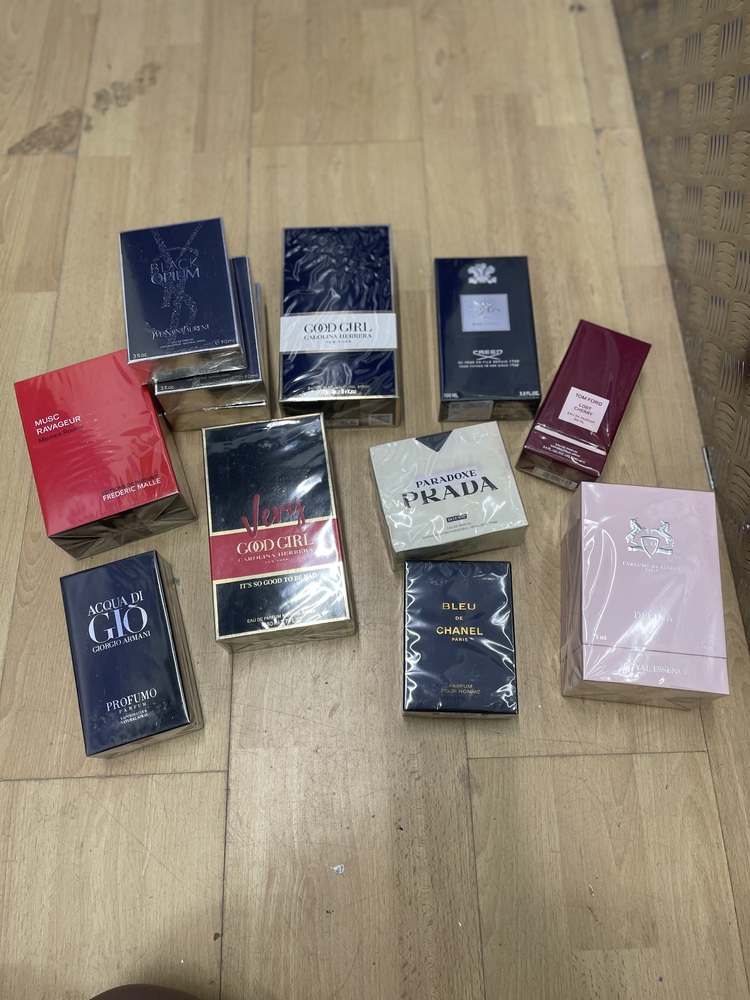 Acton Self storage unit auction IB-7482 23