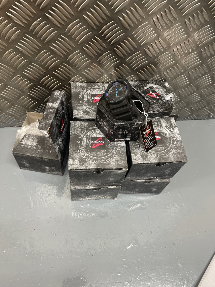 Acton storage facility unit auction IB-1103 26