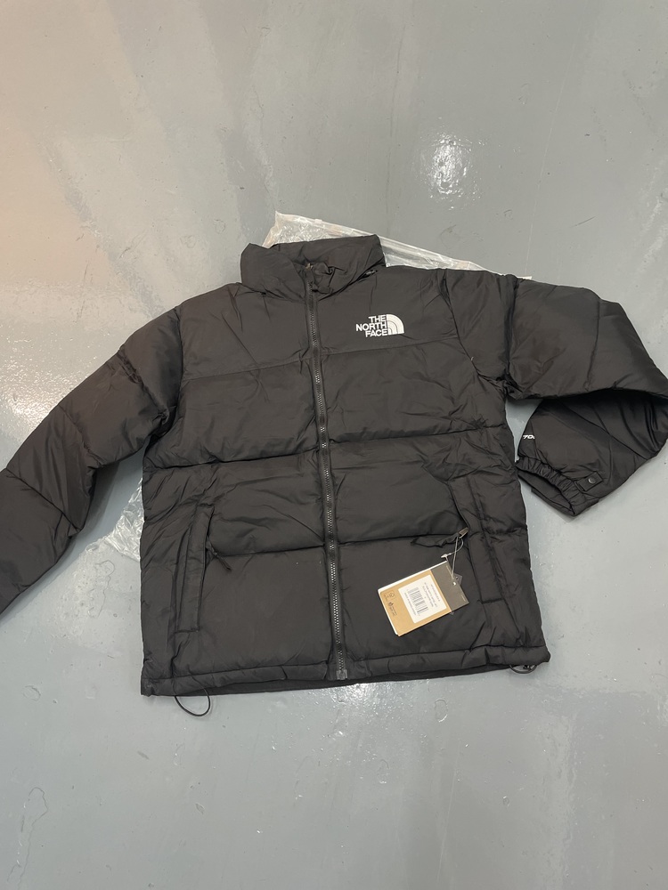 Acton Self storage unit auction IB-6681 13