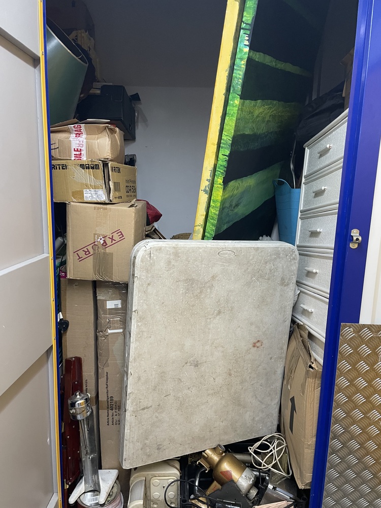 Acton Self storage unit auction IB-2754