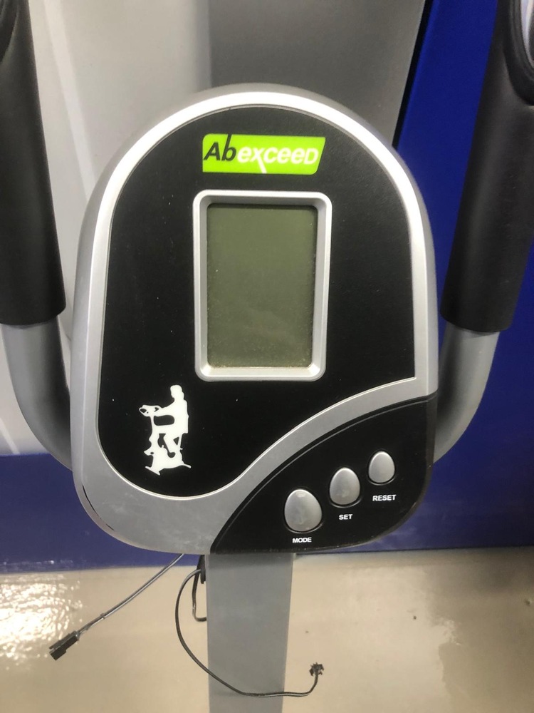 Staines Storage Unit auction IB-1289