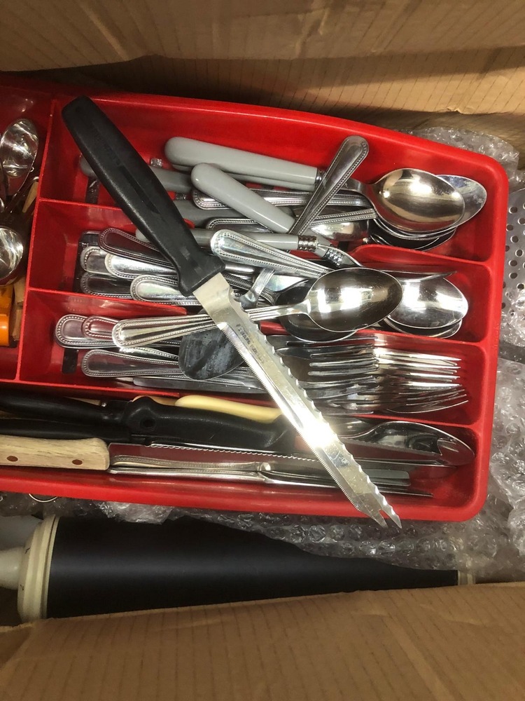 Reading Self storage unit auction IB-3256 33