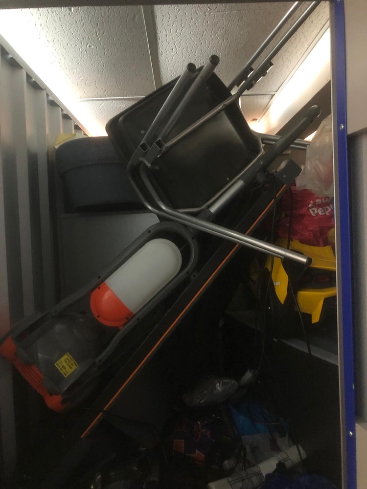 Swanley Self storage auction IB-8627