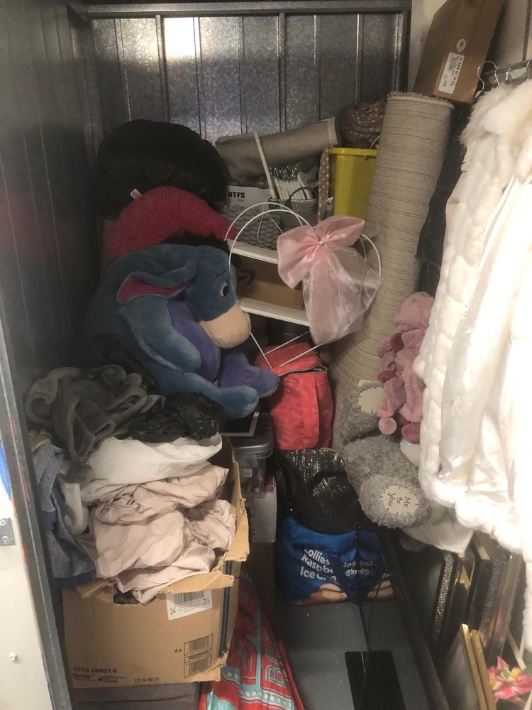 Orpington storage facility unit auction IB-6888 16