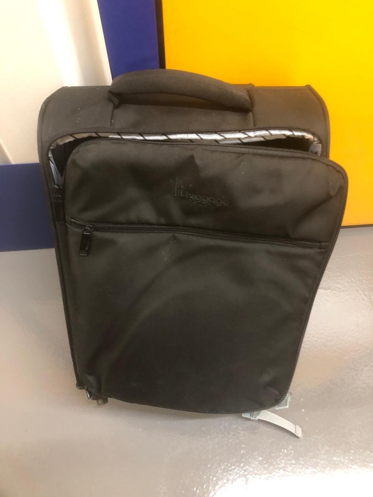 Charlton Self storage auction IB-5273 14