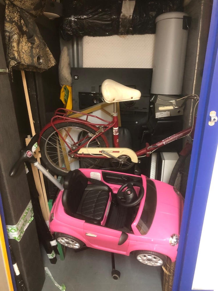 Charlton Self storage auction IB-5273 34