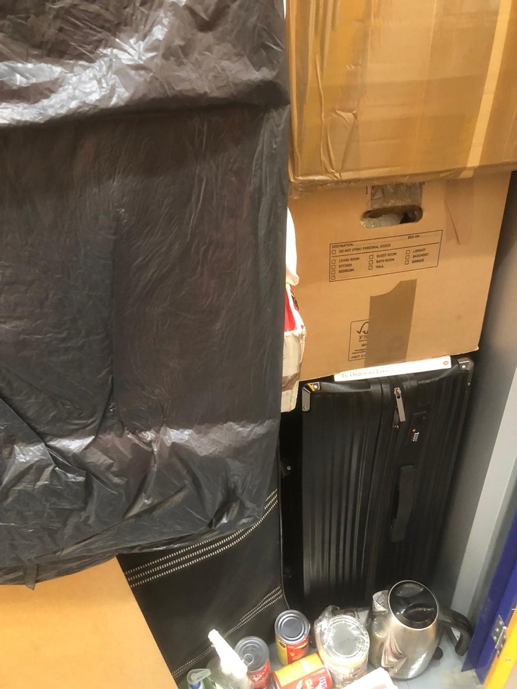 Charlton Storage Unit auction IB-6436
