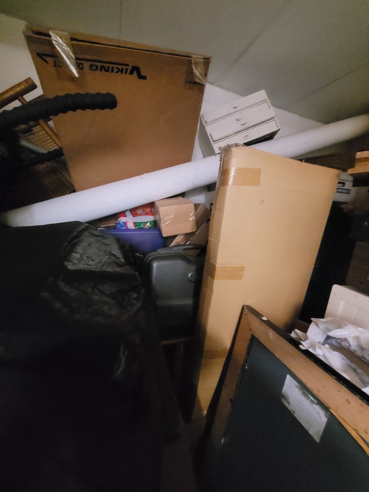 StorageMart Worthing Self storage unit auction IB-9816