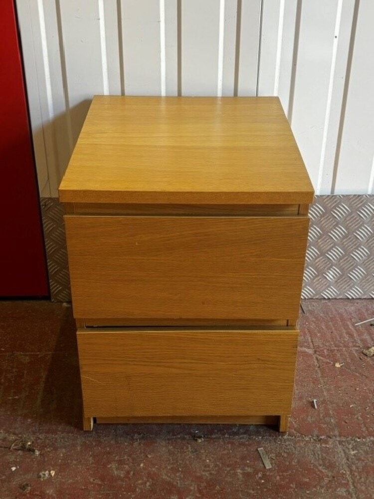 Self Storage Tameside  Storage auction IB-8777
