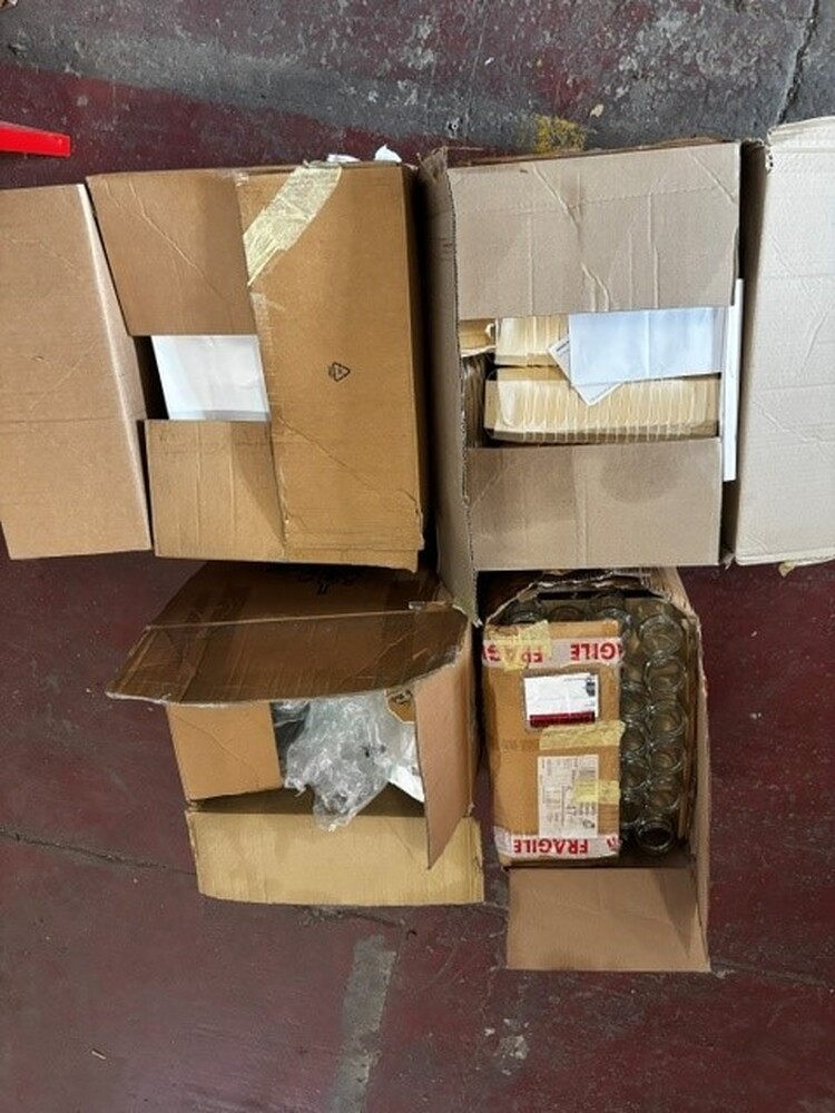 Self Storage Tameside  Self storage unit auction IB-8777 23