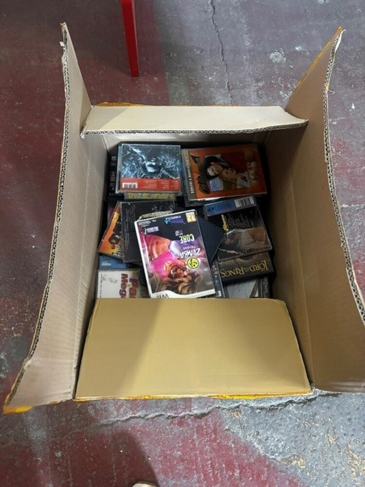 Self Storage Tameside  Storage auction IB-8777 30