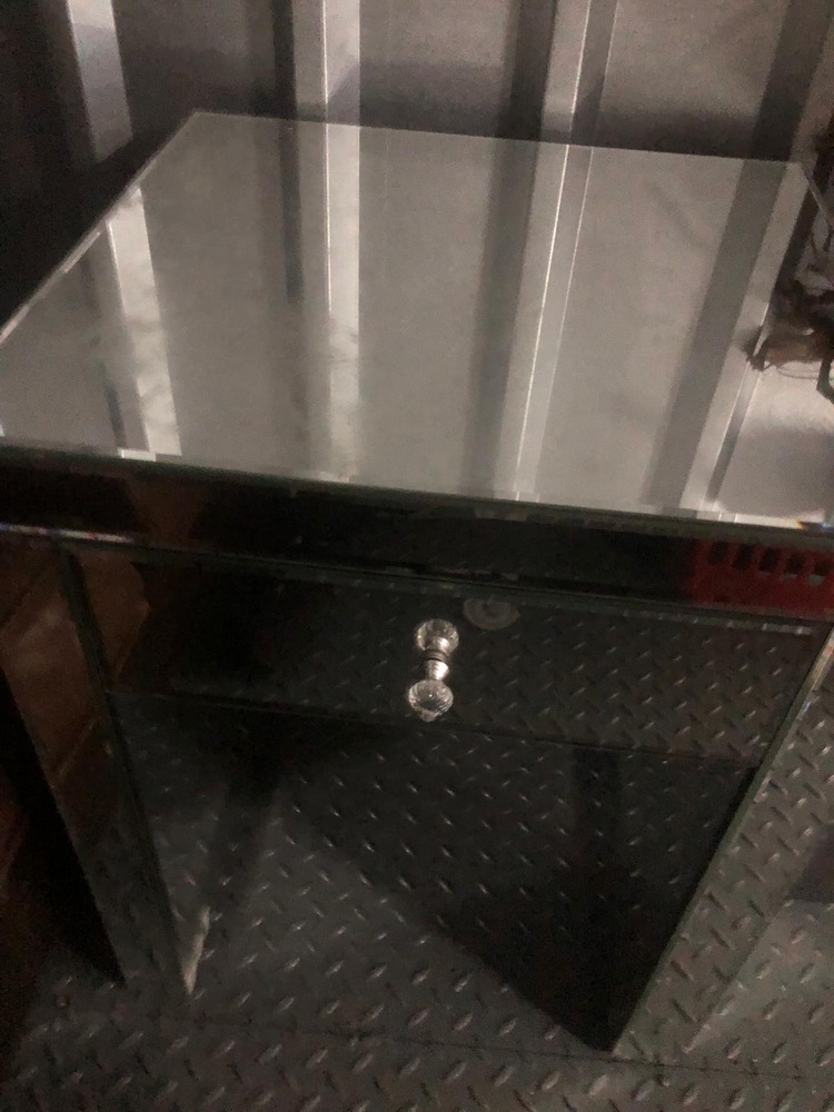 Bow Storage Unit auction IB-2513 12