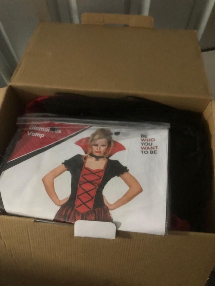 Bow Self storage auction IB-9637 14