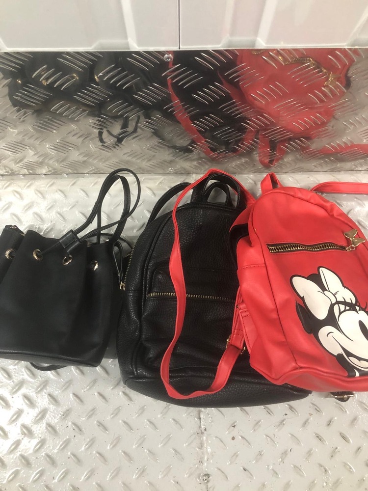 Bow Self storage unit auction IB-9637 23