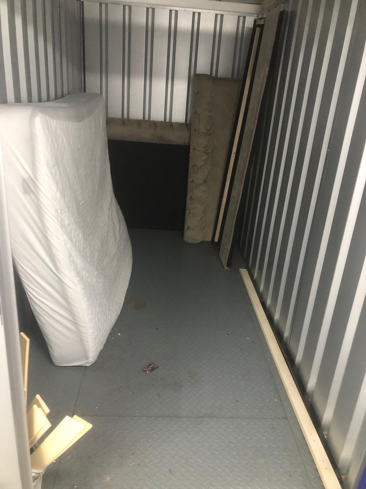 Bow Storage Unit auction IB-5209