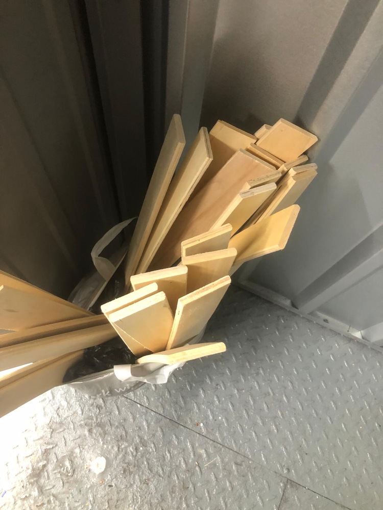 Bow Self storage unit auction IB-5209
