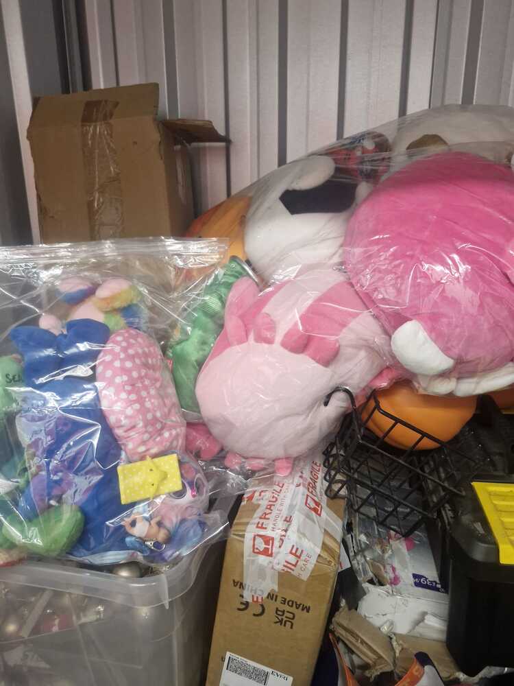Banbury storage facility unit auction IB-5706