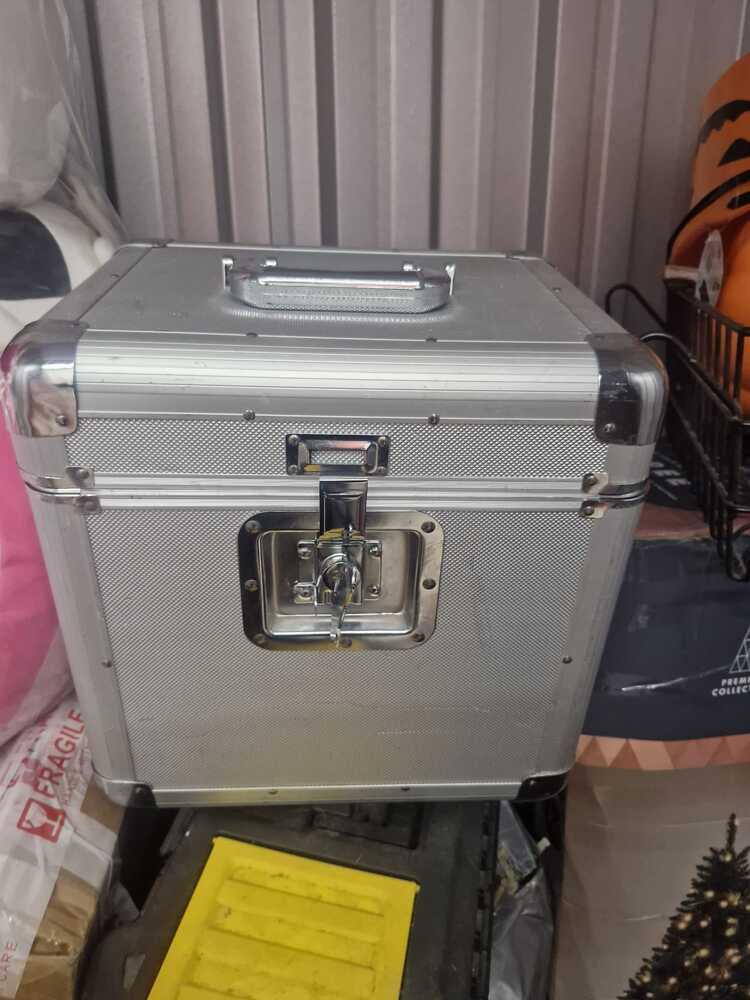 Banbury Storage Unit auction IB-5706 12