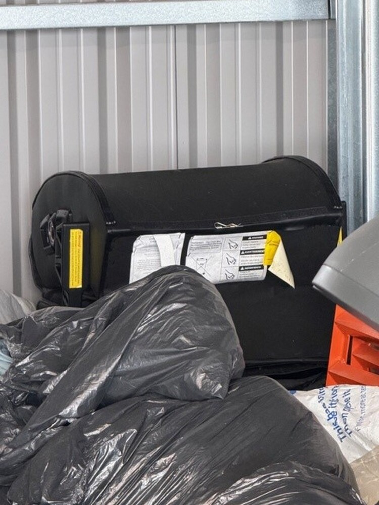 Poole  Self storage unit auction IB-5936 13