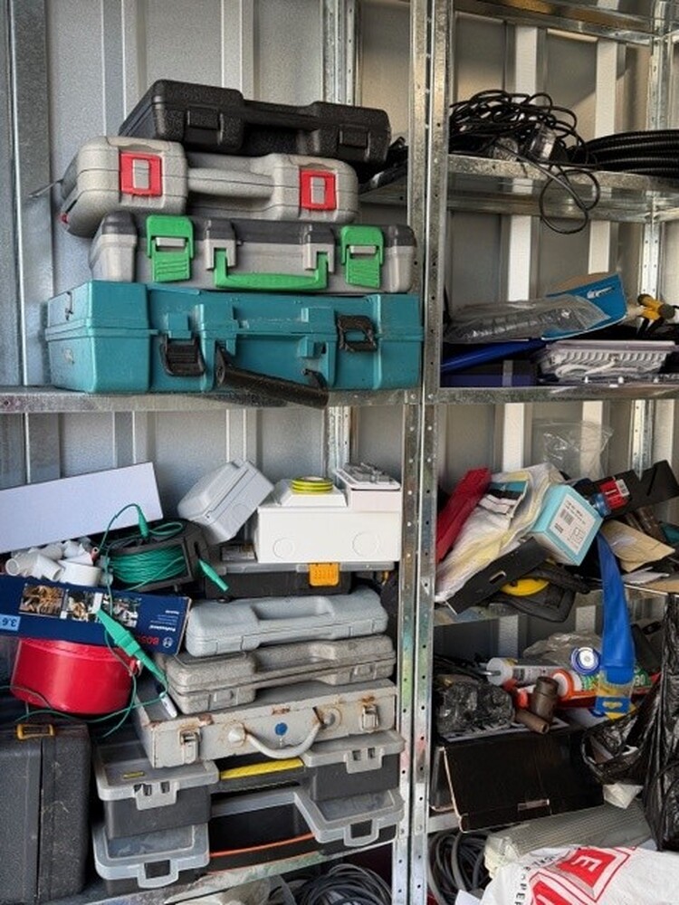Poole  Storage auction IB-5936 20