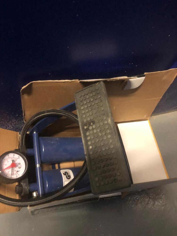 Wimbledon Self storage unit auction IB-3742