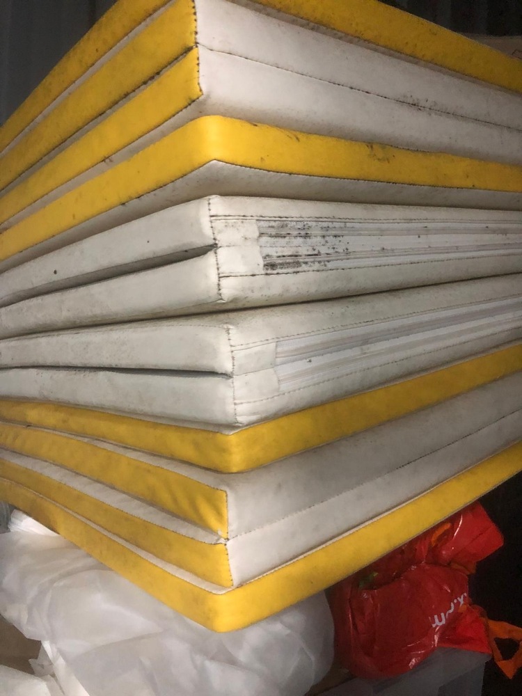 Wimbledon Storage Facility auction IB-7981