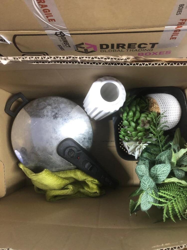 Morden Storage Unit auction IB-4165 12
