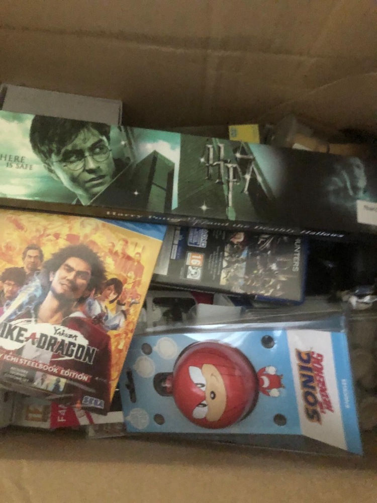 Camden Town Self storage unit auction IB-3468 13