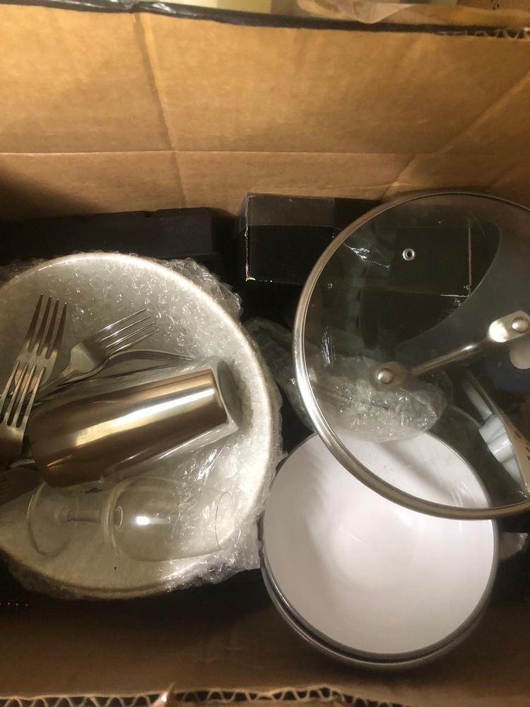 Camden Town Storage Unit auction IB-3468 12