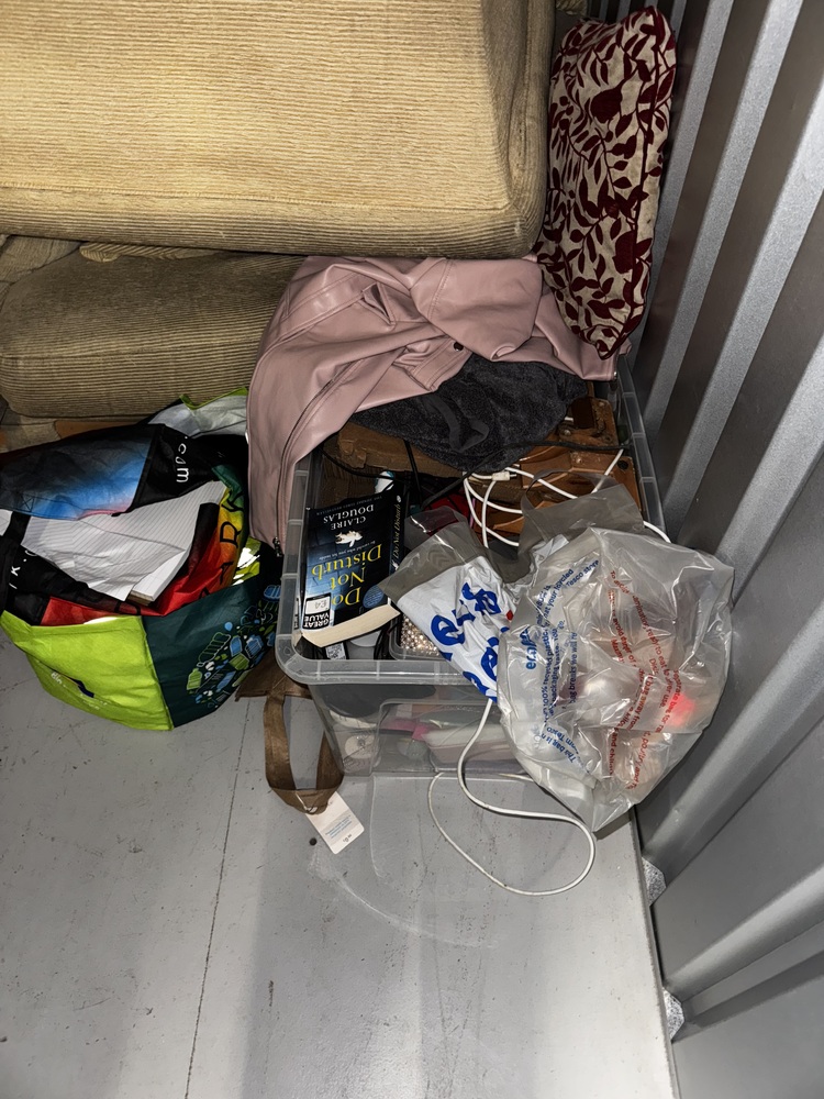 StorageMart Hove storage facility unit auction IB-4626