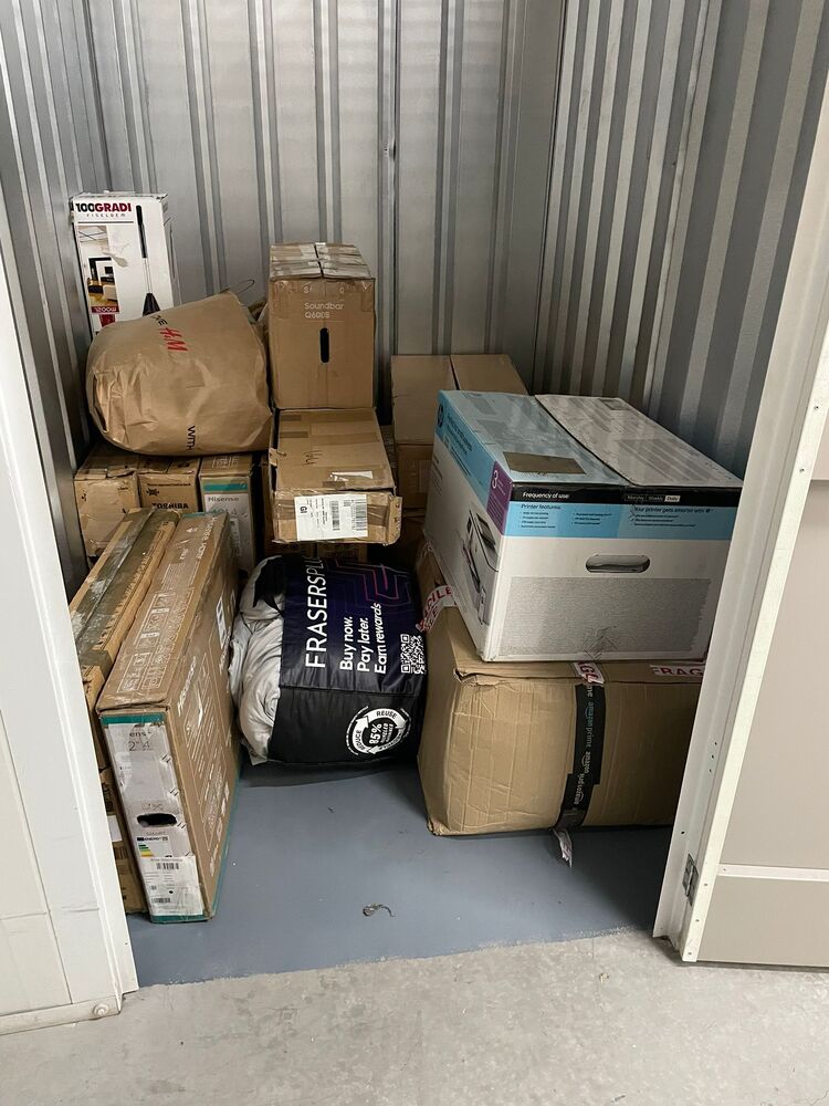 Manchester Old Trafford Self storage unit auction IB-5288