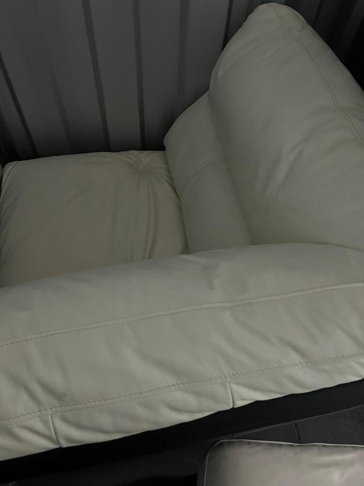 Nottingham Self storage unit auction IB-6427