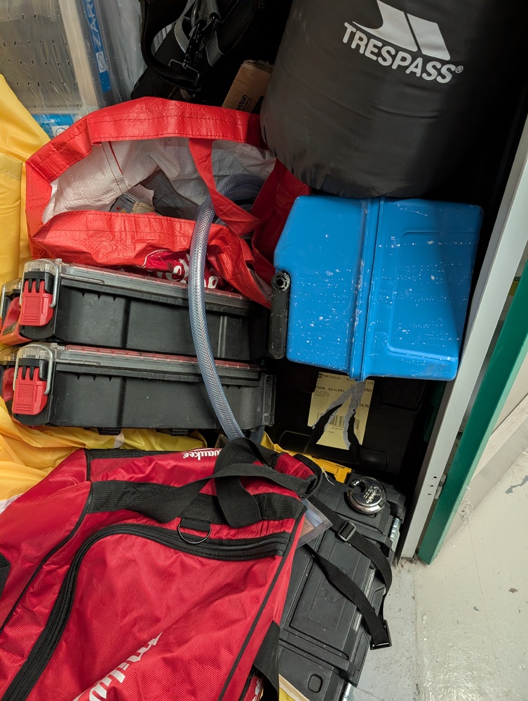 StorageMart Brighton (Stevenson Rd) Self storage unit auction IB-8586
