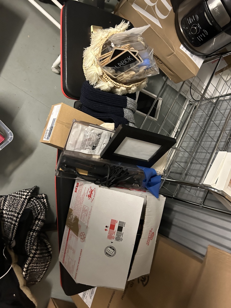 Southampton Storage Unit auction IB-4911