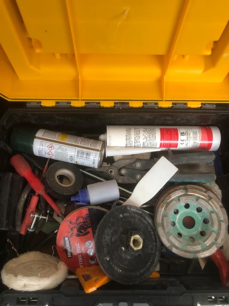 Ruislip storage facility unit auction IB-7467