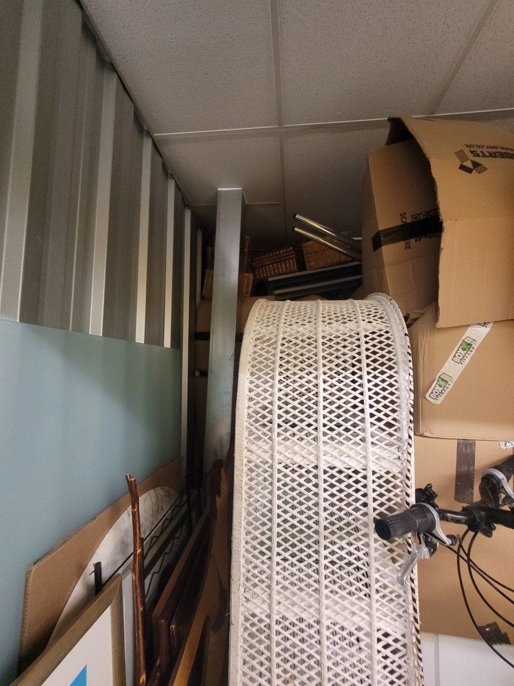 StorageMart Worthing Self storage unit auction IB-7135