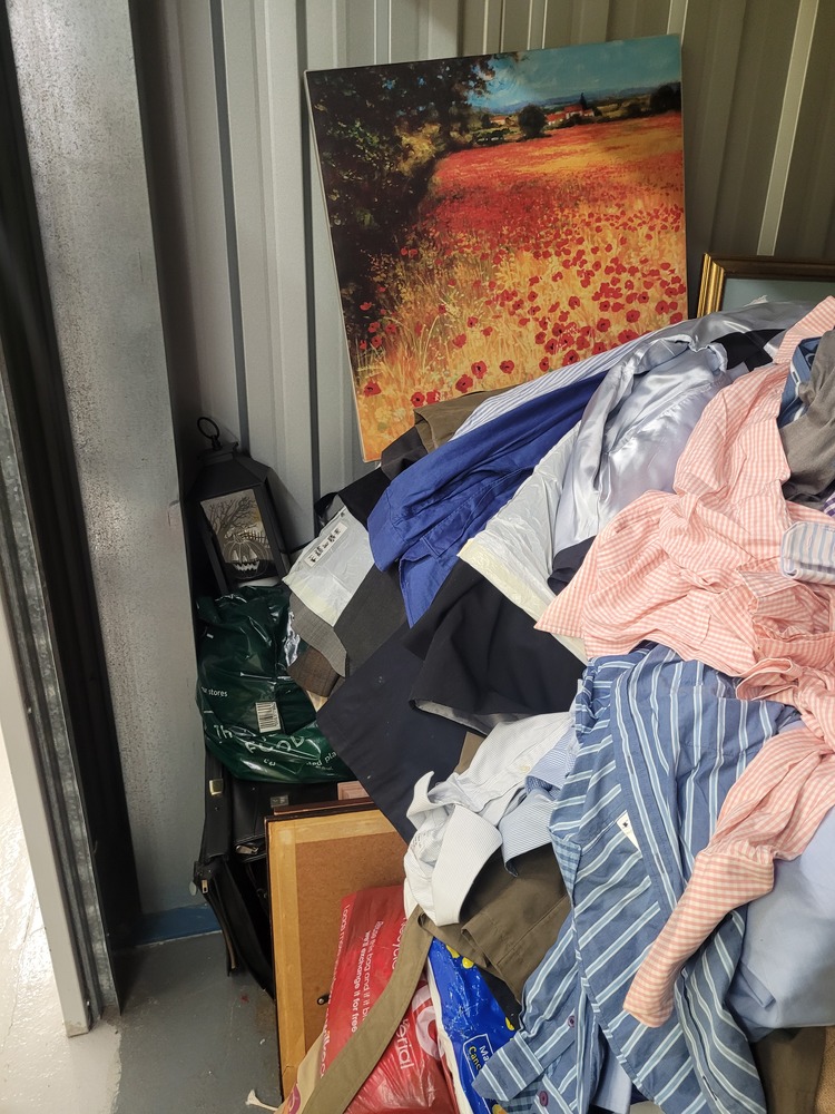StorageMart Worthing Self storage auction IB-2464
