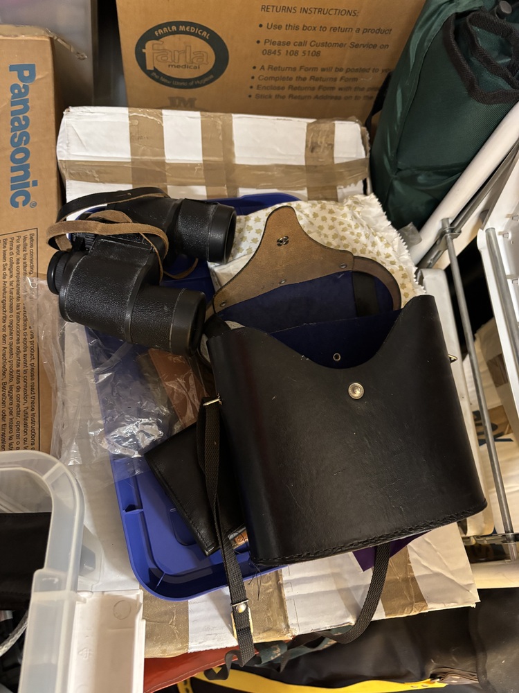 Chingford storage facility unit auction IB-9485