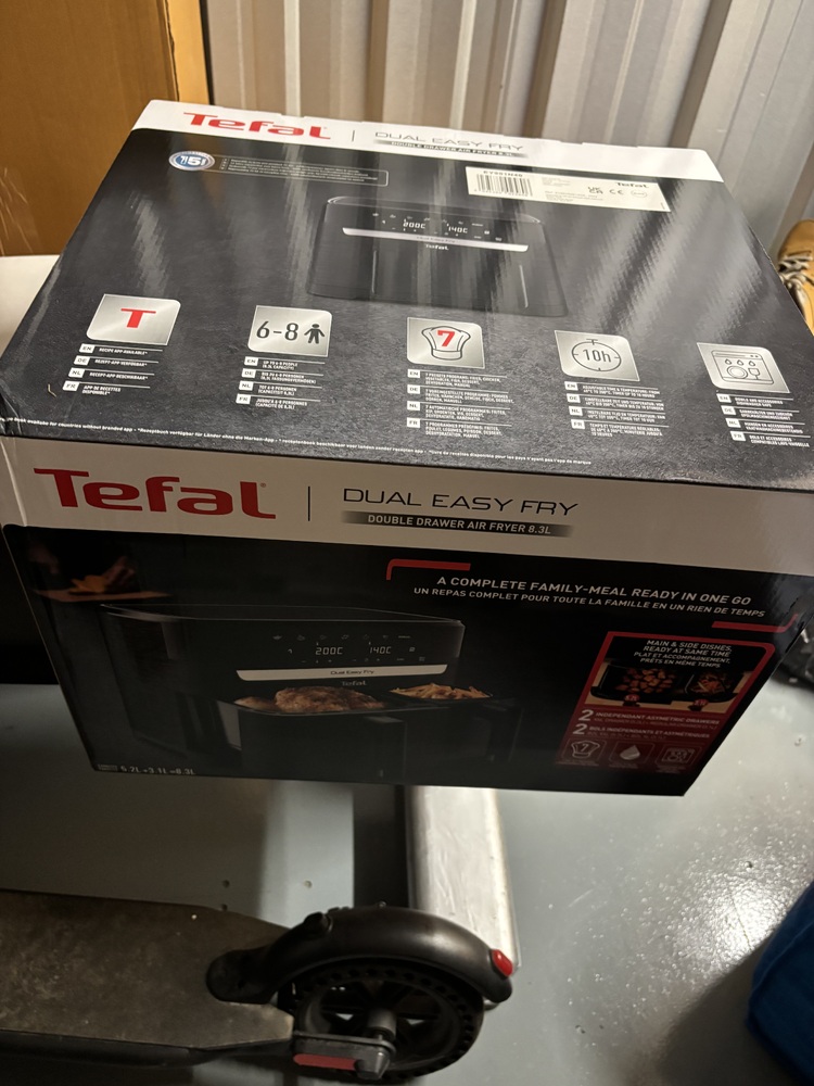 Chingford Self storage unit auction IB-8939 13