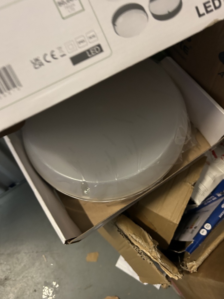 Romford Storage Unit auction IB-4955