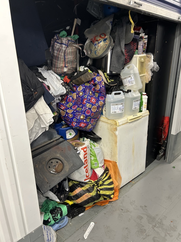 Romford Storage Unit auction IB-2534
