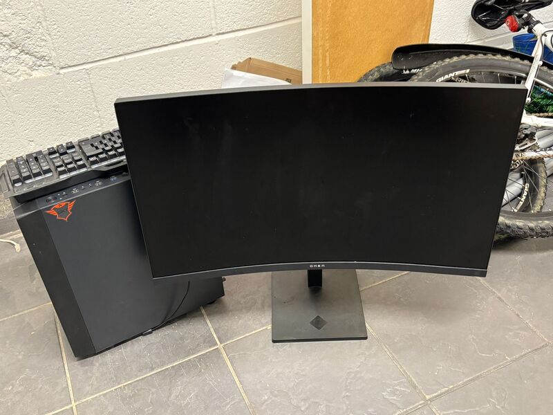 Orange Box - Long Eaton Storage auction IB-1164