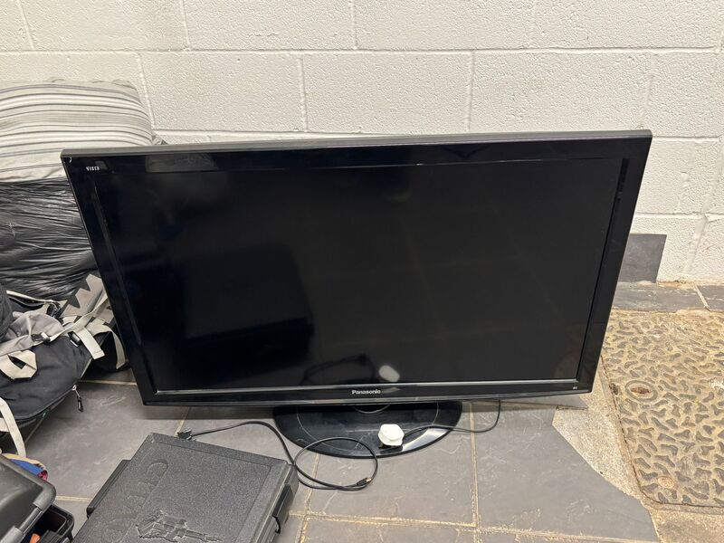Orange Box - Long Eaton storage facility unit auction IB-1164