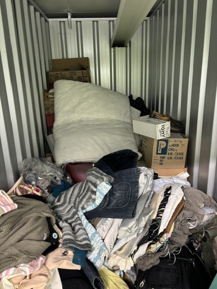 StorageMart Ipswich Self storage unit auction IB-5467