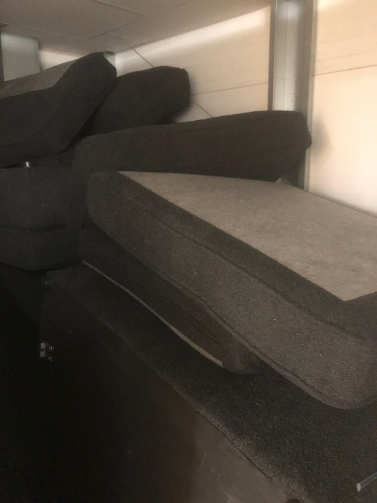Crayford Storage Unit auction IB-8672