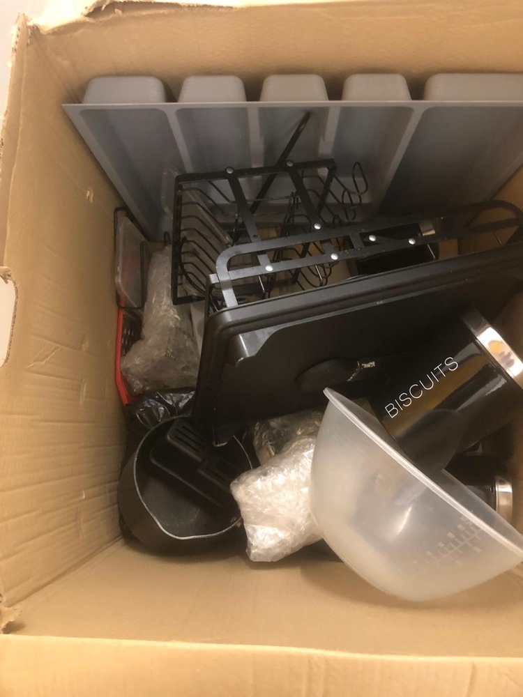 Crayford Self storage unit auction IB-8672