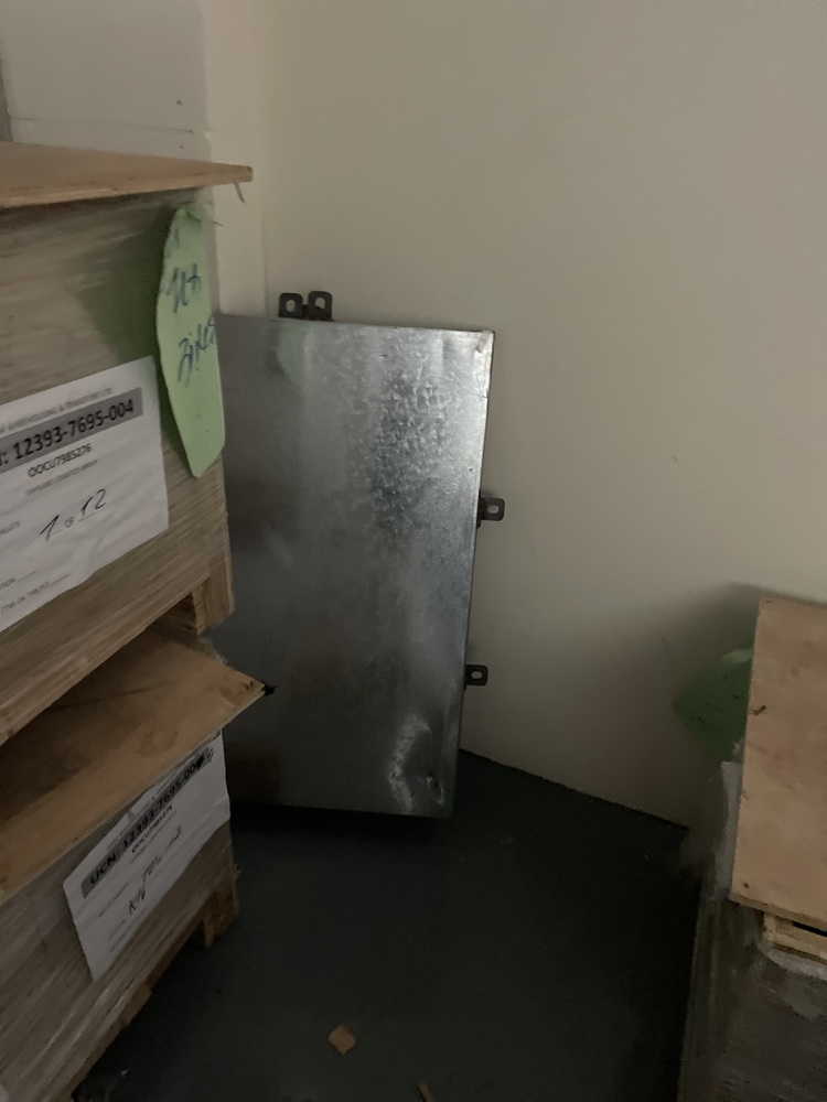 Battersea Park Storage auction IB-4946 20