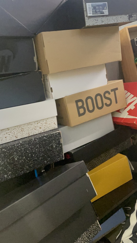 Clapham Park Storage auction IB-5125