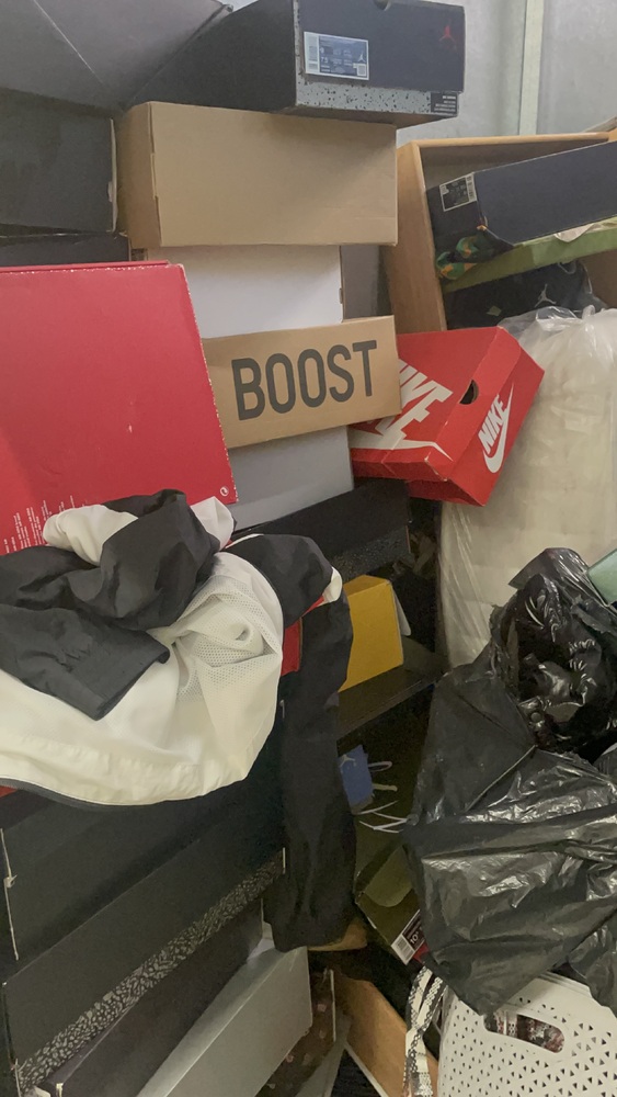 Clapham Park Self storage unit auction IB-5125