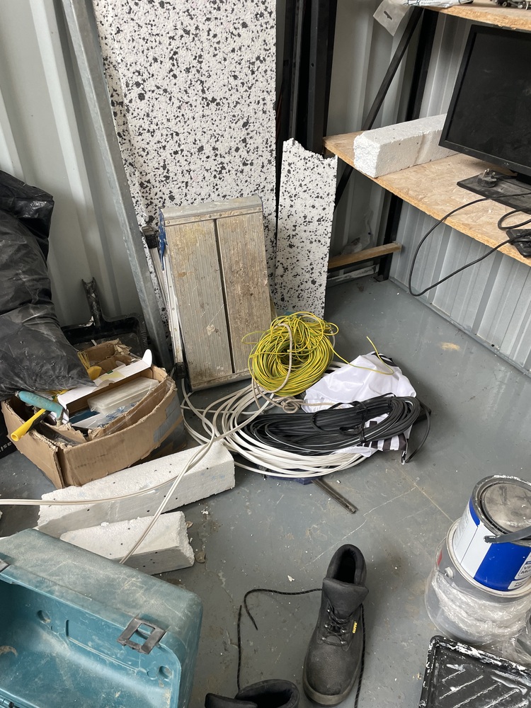 Brentford storage facility unit auction IB-7821